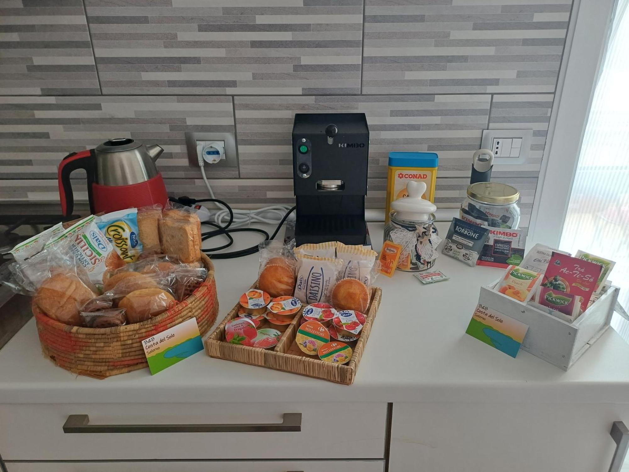 Costa Del Sole Bed & Breakfast Salerno Bagian luar foto
